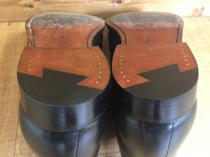 Crockett&Jones(クロケット&ジョーンズ) チャッカブーツ ビンテージスチール＆踵修理 │ Shoe Repair Shop 日栄のブログ